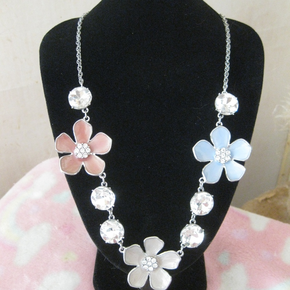 Ann Taylor flower statement necklace